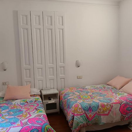 Hostal Casa Chueca Madrid Exterior photo