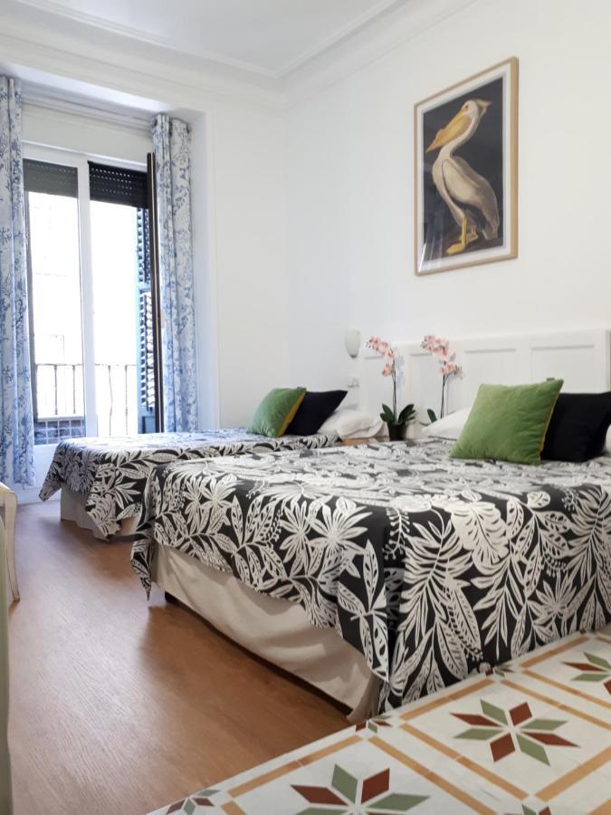 Hostal Casa Chueca Madrid Exterior photo